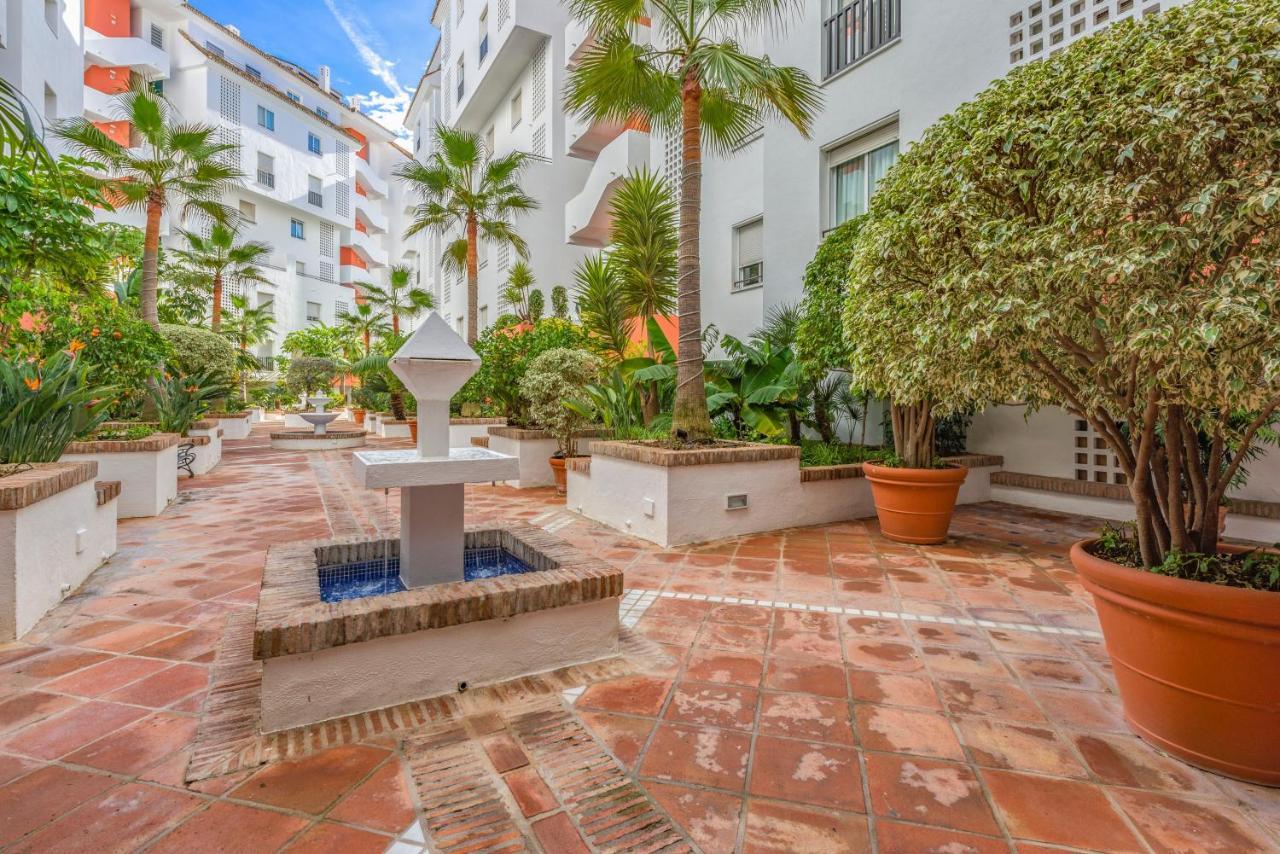 Modern Studio In Medina Garden - Puerto Banus Marbella Kültér fotó